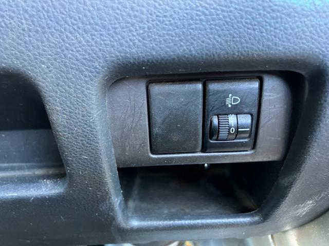 キャリイトラック KU エアコン・パワステ 3方開 4WD ダンプ 5速マニュアル車 ラジオ(18枚目)