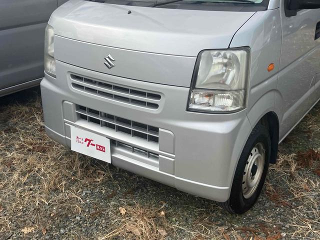 エブリイ ＰＣ　４ＷＤ　軽バン　ＡＴ　両側スライドドア　キーレスエントリー　盗難防止システム　エアコン　パワーステアリング　パワーウィンドウ　運転席エアバッグ　助手席エアバッグ（6枚目）