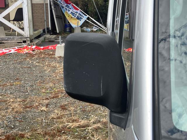 エブリイ ＰＣ　４ＷＤ　軽バン　ＡＴ　両側スライドドア　キーレスエントリー　盗難防止システム　エアコン　パワーステアリング　パワーウィンドウ　運転席エアバッグ　助手席エアバッグ（8枚目）