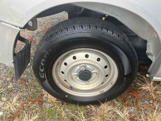 エブリイ ＰＣ　４ＷＤ　軽バン　ＡＴ　両側スライドドア　キーレスエントリー　盗難防止システム　エアコン　パワーステアリング　パワーウィンドウ　運転席エアバッグ　助手席エアバッグ（15枚目）