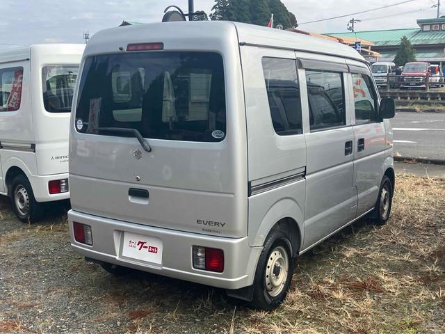エブリイ ＰＣ　４ＷＤ　軽バン　ＡＴ　両側スライドドア　キーレスエントリー　盗難防止システム　エアコン　パワーステアリング　パワーウィンドウ　運転席エアバッグ　助手席エアバッグ（16枚目）
