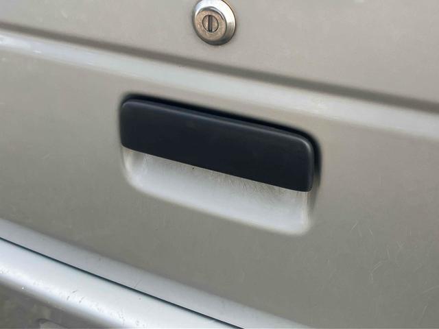 エブリイ ＰＣ　４ＷＤ　軽バン　ＡＴ　両側スライドドア　キーレスエントリー　盗難防止システム　エアコン　パワーステアリング　パワーウィンドウ　運転席エアバッグ　助手席エアバッグ（23枚目）