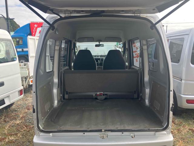 エブリイ ＰＣ　４ＷＤ　軽バン　ＡＴ　両側スライドドア　キーレスエントリー　盗難防止システム　エアコン　パワーステアリング　パワーウィンドウ　運転席エアバッグ　助手席エアバッグ（24枚目）