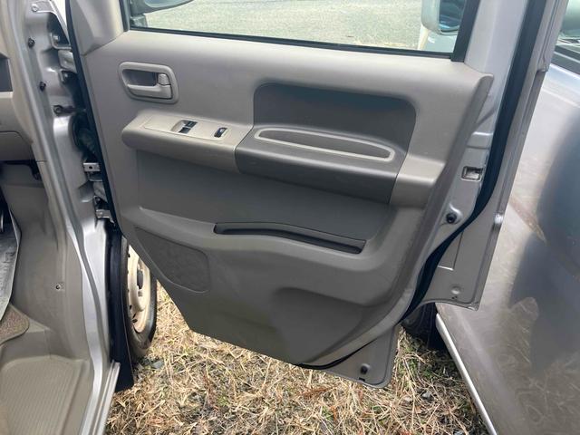 エブリイ ＰＣ　４ＷＤ　軽バン　ＡＴ　両側スライドドア　キーレスエントリー　盗難防止システム　エアコン　パワーステアリング　パワーウィンドウ　運転席エアバッグ　助手席エアバッグ（51枚目）