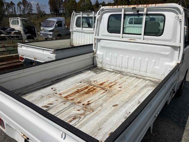 アクティトラック アタック　４ＷＤ　ＭＴ　エアコン　運転席エアバッグ（31枚目）