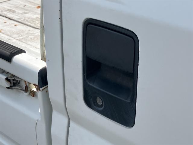 アクティトラック ＳＤＸ　４ＷＤ　ＭＴ　エアコン　パワーステアリング　運転席エアバッグ　ＣＤ（12枚目）