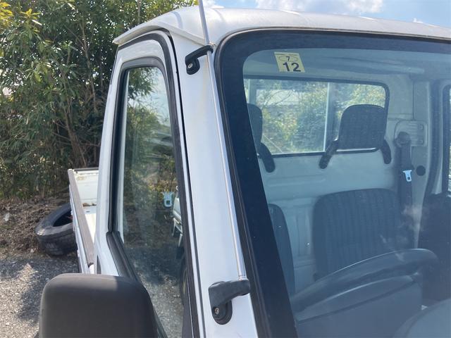 アクティトラック ＳＤＸ　４ＷＤ　ＭＴ　エアコン　パワーステアリング　運転席エアバッグ　ＣＤ（13枚目）