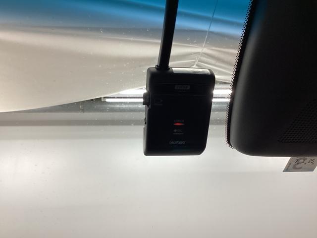 フィット クロスター　メモリーナビ　リアカメラ　ドラレコ　スマキ　Ｐセンサー　カーテンエアバッグ　衝突軽減　ＥＴＣ車載器　オートクルーズ　イモビライザー　ＬＥＤライト　横滑り防止機能　フルオートエアコン　キーレス　ＡＢＳ（21枚目）