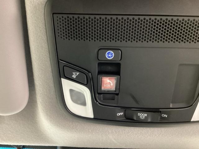 フィット クロスター　メモリーナビ　リアカメラ　ドラレコ　スマキ　Ｐセンサー　カーテンエアバッグ　衝突軽減　ＥＴＣ車載器　オートクルーズ　イモビライザー　ＬＥＤライト　横滑り防止機能　フルオートエアコン　キーレス　ＡＢＳ（22枚目）