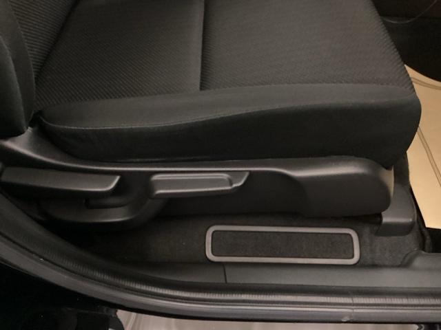 ヴェゼル Ｘ・ホンダセンシング　メモリーナビ　ドラレコ　ＥＴＣ　衝突被害軽減　運転席助手席エアバッグ　Ｒカメ　Ｄレコ　ＴＶナビ　セキュリティーアラーム　ＬＥＤヘッド　サイドカーテンエアバック　スマートキーシステム　パワーウインドウ（17枚目）