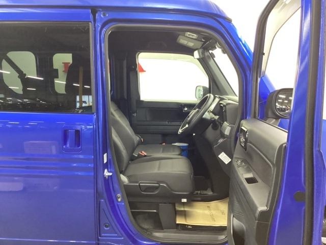 Ｎ－ＶＡＮ＋スタイル ファン　メモリーナビ　ドラレコ　リアカメラ　スマートキ－　軽減ブレーキ　アクティブクルーズコントロール　ＤＶＤ再生　バックカメラ　ＬＥＤヘッドランプ　エアバッグ　ドライブレコーダー　フルセグ　イモビ　ＰＷ（17枚目）