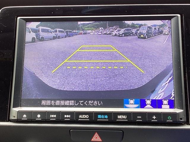 フィット リュクス　メモリーナビ　リアカメラ　シートヒーター　衝突軽減　ＬＥＤヘッドランプ　パワステ　エアコン　パワーウインドウ　キーレス　Ｉストップ　カーテンエアバッグ　ＡＢＳ　ＤＶＤ再生　クルコン　イモビライザー（11枚目）