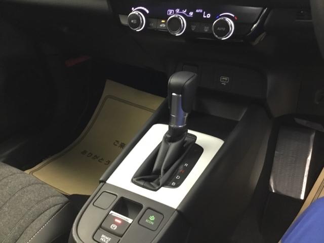 フィット ｅ：ＨＥＶホーム　メモリーナビ　リアカメラ　ドラレコ　前後ブレーキサポート　盗難防止　クリアランスソナー　ＥＣＯモード　バックガイドモニター　ナビ＆ＴＶ　スマートキー　ＬＥＤヘッドライト　オートクルーズ　地デジフルセグ（25枚目）