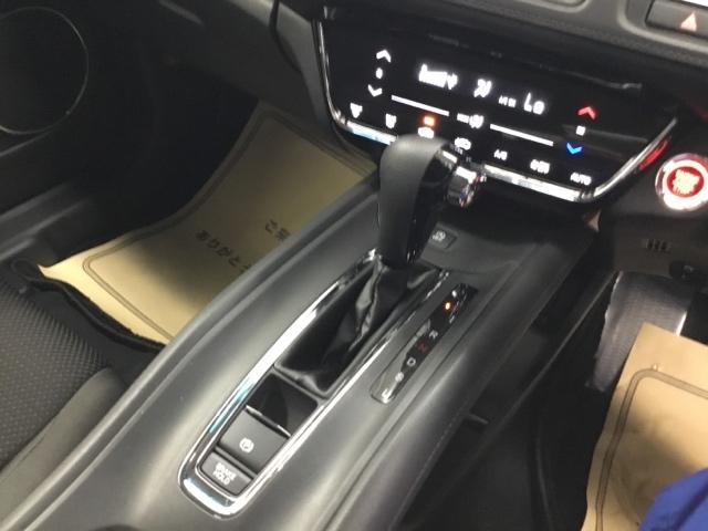 ヴェゼル Ｘ・ホンダセンシング　メモリーナビ　リアカメラ　ＥＴＣ　ドラレコ　誤発進抑制　Ｒカメラ　ＬＥＤライト　クルコン　サイドカーテンエアバック　スマ－トキ－　Ｄレコ　セキュリティアラーム　横滑り防止機能　パワーウインドウ　ＡＢＳ（23枚目）