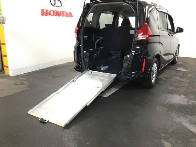 フリード＋ Ｇ・ホンダセンシング　メモリーナビ　リアカメラ　ＥＴＣ　ブレーキサポート　ＰＷ　福祉車両　両側電動ドア　リヤカメラ　パワーステアリング　シ－トヒ－タ－　ドラレコ　クルコン　アイドリングＳ　スマキ－　サイドカーテンエアバック（12枚目）