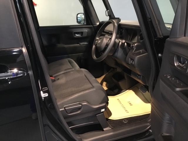 Ｎ－ＢＯＸカスタム スロープ　試乗車　禁煙車　メモリーナビ　フルセグ　リアカメラ　ＥＴＣ　ベンチシート　Ｗパワスラ　Ｂカメラ　福祉車両　ＬＥＤヘッドライト　シートヒーター　クリアランスソナー　ドラレコ　ＡＢＳ　スマートキー　ＶＳＡ（18枚目）