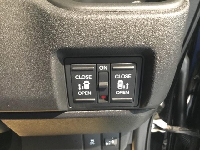 Ｎ－ＢＯＸカスタム スロープ　試乗車　禁煙車　メモリーナビ　フルセグ　リアカメラ　ＥＴＣ　ベンチシート　Ｗパワスラ　Ｂカメラ　福祉車両　ＬＥＤヘッドライト　シートヒーター　クリアランスソナー　ドラレコ　ＡＢＳ　スマートキー　ＶＳＡ（30枚目）