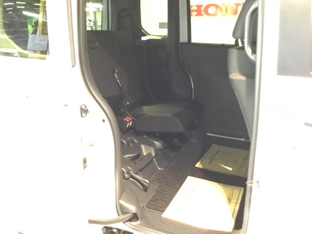 Ｎ－ＢＯＸカスタム ベースグレード　試乗車　メモリーナビ　ドラレコ　ＵＳＢ接続　ＣＭＢＳ　Ｄレコ　禁煙　ベンチシート　オートエアコン　スマートキ　ＬＥＤ　盗難防止装置　クルコン　バックカメラ　フルセグＴＶ　パワーステアリング　エアバッグ（14枚目）