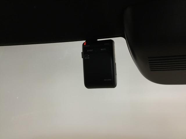 Ｎ－ＢＯＸカスタム ベースグレード　試乗車　メモリーナビ　ドラレコ　ＵＳＢ接続　ＣＭＢＳ　Ｄレコ　禁煙　ベンチシート　オートエアコン　スマートキ　ＬＥＤ　盗難防止装置　クルコン　バックカメラ　フルセグＴＶ　パワーステアリング　エアバッグ（22枚目）