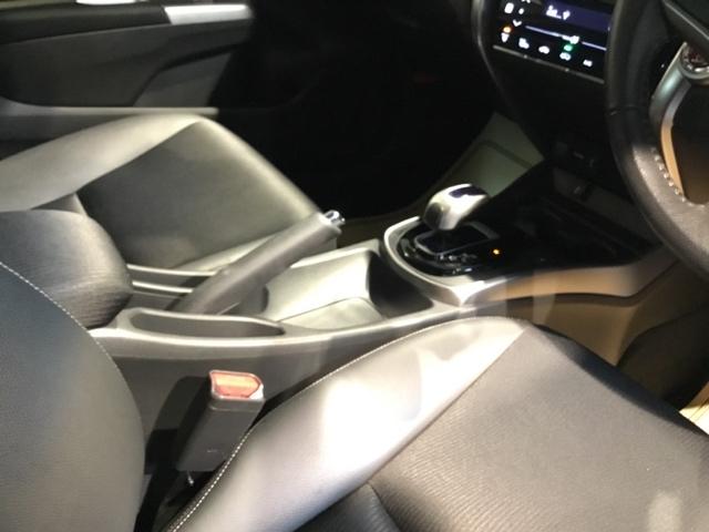 グレイス ハイブリッドＥＸ　メモリーナビ　フルセグ　リアカメラ　ＥＴＣ　ドラレコ　スマートキ－　運転席エアバッグ　Ａストップ　地上デジタル　エアコン　ＬＥＤヘッドランプ　ＤＶＤ再生可能　Ｒカメ　キーレスエントリー　シートヒータ（17枚目）