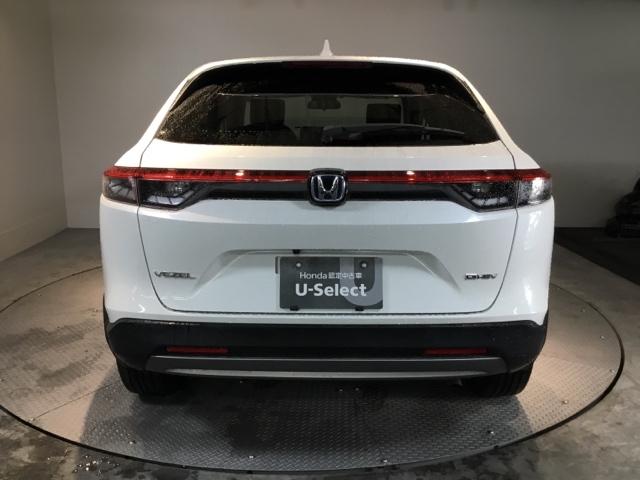 ヴェゼル ｅ：ＨＥＶＸ　メモリーナビ　ＥＴＣ　リアカメラ　ＡＡＣ　イモビライザー　スマ－トキ－　誤発進抑制　ＰＷ　クルコン　ＥＳＣ　キーフリー　ＬＥＤヘッドランプ　ナビＴＶ　サイドカーテンエアバック　ＤＶＤ再生可　ＡＢＳ（9枚目）