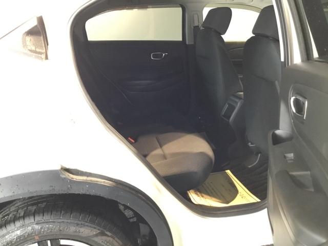 ヴェゼル ｅ：ＨＥＶＸ　メモリーナビ　ＥＴＣ　リアカメラ　ＡＡＣ　イモビライザー　スマ－トキ－　誤発進抑制　ＰＷ　クルコン　ＥＳＣ　キーフリー　ＬＥＤヘッドランプ　ナビＴＶ　サイドカーテンエアバック　ＤＶＤ再生可　ＡＢＳ（13枚目）