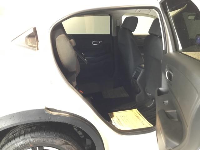 ヴェゼル ｅ：ＨＥＶＸ　メモリーナビ　ＥＴＣ　リアカメラ　ＡＡＣ　イモビライザー　スマ－トキ－　誤発進抑制　ＰＷ　クルコン　ＥＳＣ　キーフリー　ＬＥＤヘッドランプ　ナビＴＶ　サイドカーテンエアバック　ＤＶＤ再生可　ＡＢＳ（14枚目）