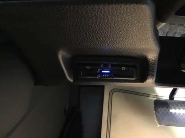 ヴェゼル ｅ：ＨＥＶＸ　メモリーナビ　ＥＴＣ　リアカメラ　ＡＡＣ　イモビライザー　スマ－トキ－　誤発進抑制　ＰＷ　クルコン　ＥＳＣ　キーフリー　ＬＥＤヘッドランプ　ナビＴＶ　サイドカーテンエアバック　ＤＶＤ再生可　ＡＢＳ（25枚目）