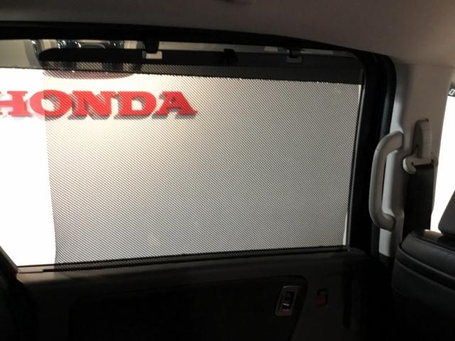 フリードハイブリッド ハイブリッド・ＥＸ　メモリーナビ　リアカメラ　ドラレコ　地デジフルセグＴＶ　シ－トヒ－タ－　リヤカメラ　ＬＥＤライト　フルオートエアコン　ＡＢＳ　ＤＶＤ再生可　ウォークスルー　サイドエアバッグ　キーフリー　ナビ＆ＴＶ（14枚目）