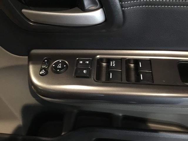 フリードハイブリッド ハイブリッド・ＥＸ　メモリーナビ　リアカメラ　ドラレコ　地デジフルセグＴＶ　シ－トヒ－タ－　リヤカメラ　ＬＥＤライト　フルオートエアコン　ＡＢＳ　ＤＶＤ再生可　ウォークスルー　サイドエアバッグ　キーフリー　ナビ＆ＴＶ（17枚目）