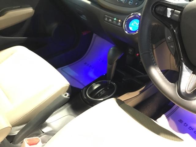 フィットシャトルハイブリッド ハイブリッド・スマートセレクション　オーディオレス　ＥＴＣ　スマキ－　ＰＷ　キーレスエントリー　ＡＵＴＯエアコン　ＡＢＳ　Ｗエアバッグ　ＥＳＣ　パワステ　運転席エアバック　盗難防止システム　Ａストップ（17枚目）