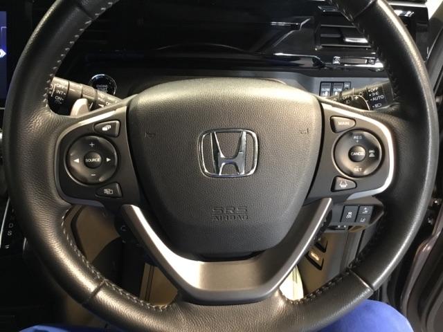 ステップワゴンスパーダ スパーダ・クールスピリットホンダセンシング　メモリーナビ　ドラレコ　ＥＴＣ　サイドエアバック　スマートキ　左右電動スライドドア　地ＴＶ　ナビ＆ＴＶ　三列シート　ＵＳＢ　助手席エアバッグ　ドライブレコーダ　ＡＡＣ　ターボ車　ＡＢＳ　キーフリー（3枚目）