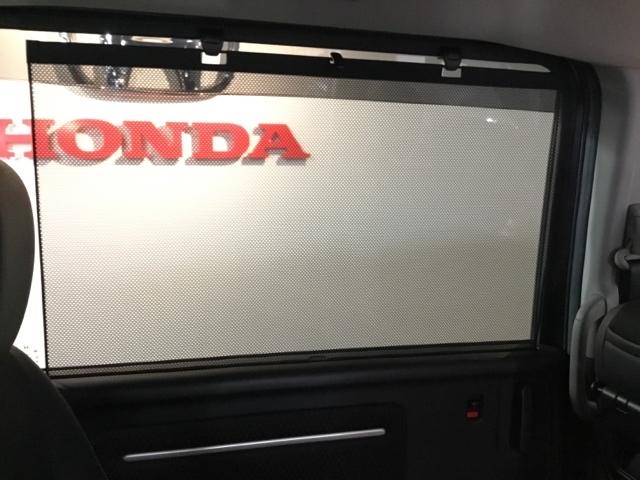 ステップワゴンスパーダ スパーダ・クールスピリットホンダセンシング　メモリーナビ　ドラレコ　ＥＴＣ　サイドエアバック　スマートキ　左右電動スライドドア　地ＴＶ　ナビ＆ＴＶ　三列シート　ＵＳＢ　助手席エアバッグ　ドライブレコーダ　ＡＡＣ　ターボ車　ＡＢＳ　キーフリー（16枚目）