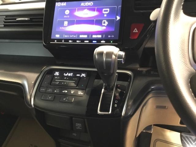 ステップワゴンスパーダ スパーダ・クールスピリットホンダセンシング　メモリーナビ　ドラレコ　ＥＴＣ　サイドエアバック　スマートキ　左右電動スライドドア　地ＴＶ　ナビ＆ＴＶ　三列シート　ＵＳＢ　助手席エアバッグ　ドライブレコーダ　ＡＡＣ　ターボ車　ＡＢＳ　キーフリー（27枚目）