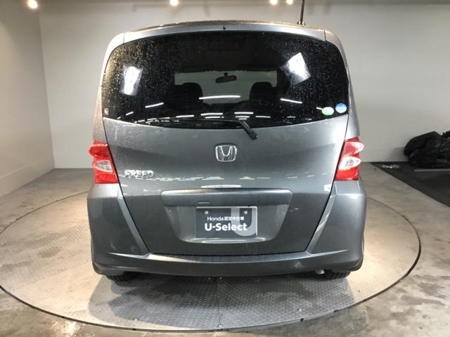 フリード Ｇジャストセレクション　ＨＤＤナビ　リアカメラ　ＥＴＣ　ＨＩＤライト　エコモード　Ｂモニター　助手席エアバッグ　ＡＵＴＯエアコン　パワステ　両側スライド片側電動　イモビ　運転席エアバッグ　ＰＷ　ＡＢＳ　ＤＶＤ再生　３列シート（9枚目）