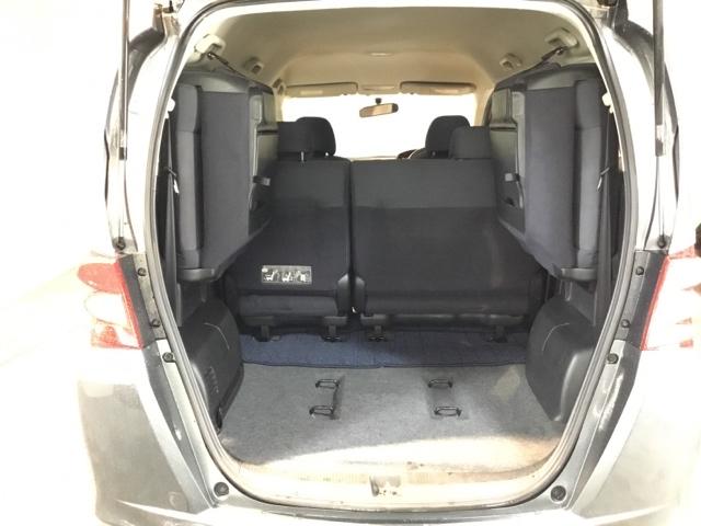 フリード Ｇジャストセレクション　ＨＤＤナビ　リアカメラ　ＥＴＣ　ＨＩＤライト　エコモード　Ｂモニター　助手席エアバッグ　ＡＵＴＯエアコン　パワステ　両側スライド片側電動　イモビ　運転席エアバッグ　ＰＷ　ＡＢＳ　ＤＶＤ再生　３列シート（10枚目）