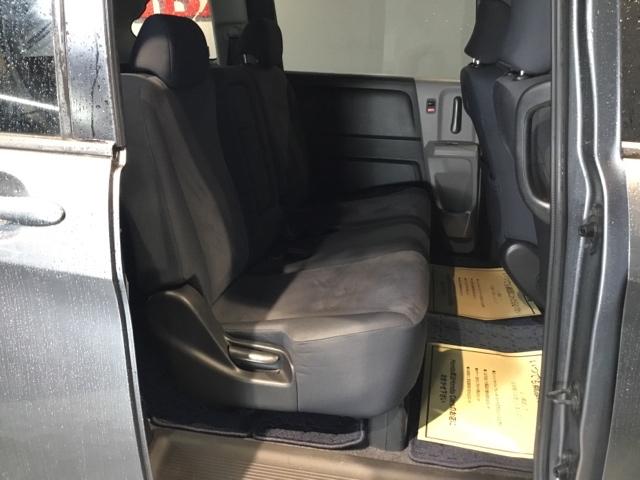 フリード Ｇジャストセレクション　ＨＤＤナビ　リアカメラ　ＥＴＣ　ＨＩＤライト　エコモード　Ｂモニター　助手席エアバッグ　ＡＵＴＯエアコン　パワステ　両側スライド片側電動　イモビ　運転席エアバッグ　ＰＷ　ＡＢＳ　ＤＶＤ再生　３列シート（12枚目）