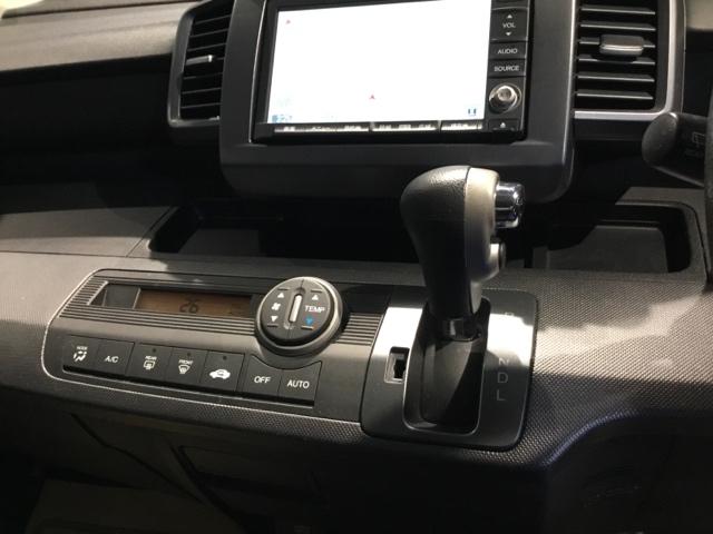 フリード Ｇジャストセレクション　ＨＤＤナビ　リアカメラ　ＥＴＣ　ＨＩＤライト　エコモード　Ｂモニター　助手席エアバッグ　ＡＵＴＯエアコン　パワステ　両側スライド片側電動　イモビ　運転席エアバッグ　ＰＷ　ＡＢＳ　ＤＶＤ再生　３列シート（21枚目）