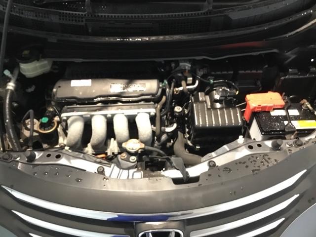 フリード Ｇジャストセレクション　ＨＤＤナビ　リアカメラ　ＥＴＣ　ＨＩＤライト　エコモード　Ｂモニター　助手席エアバッグ　ＡＵＴＯエアコン　パワステ　両側スライド片側電動　イモビ　運転席エアバッグ　ＰＷ　ＡＢＳ　ＤＶＤ再生　３列シート（25枚目）