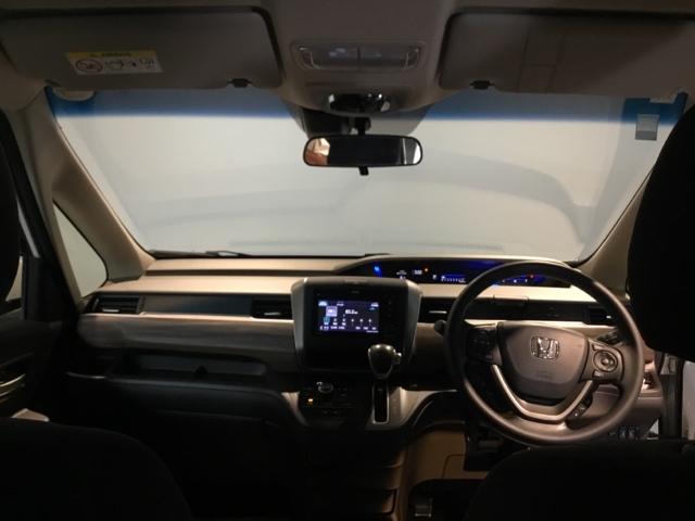 フリード Ｇ・ホンダセンシング　ディスプレイオーディオ　ワンセグ　リアカメラ　ＥＴＣ　追突被害軽減ブレーキ　Ｗエアバッグ　パワーウィンドウ　アクティブクルーズコントロール　スマートキ　カラーバックモニター　ＶＳＡ　エアコン　キーレス（2枚目）