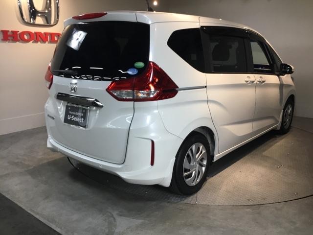 フリード Ｇ・ホンダセンシング　ディスプレイオーディオ　ワンセグ　リアカメラ　ＥＴＣ　追突被害軽減ブレーキ　Ｗエアバッグ　パワーウィンドウ　アクティブクルーズコントロール　スマートキ　カラーバックモニター　ＶＳＡ　エアコン　キーレス（8枚目）