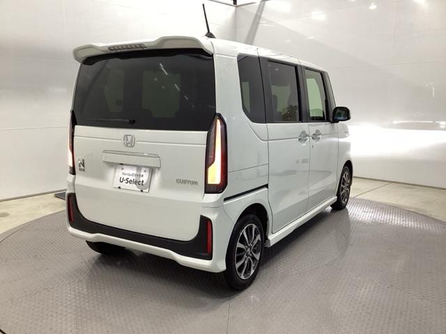 N-BOXカスタム ベースグレード 両側電動スライドドア シートヒーター W電動ドア USB接続 CMBS ベンチシート オートエアコン スマートキ LED 盗難防止装置 クルコン バックカメラ パワーステアリング エアバッグ ESC(8枚目)