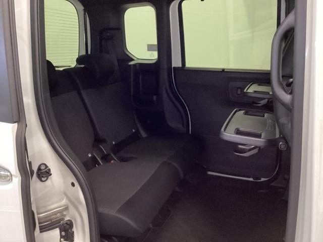 N-BOXカスタム ベースグレード 両側電動スライドドア シートヒーター W電動ドア USB接続 CMBS ベンチシート オートエアコン スマートキ LED 盗難防止装置 クルコン バックカメラ パワーステアリング エアバッグ ESC(17枚目)