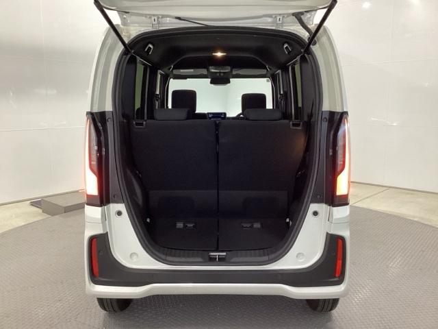 N-BOXカスタム ベースグレード 両側電動スライドドア シートヒーター W電動ドア USB接続 CMBS ベンチシート オートエアコン スマートキ LED 盗難防止装置 クルコン バックカメラ パワーステアリング エアバッグ ESC(22枚目)