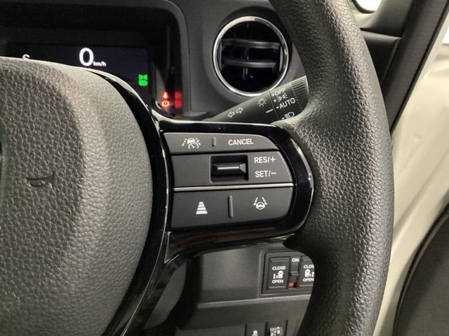 N-BOXカスタム ベースグレード 両側電動スライドドア シートヒーター W電動ドア USB接続 CMBS ベンチシート オートエアコン スマートキ LED 盗難防止装置 クルコン バックカメラ パワーステアリング エアバッグ ESC(32枚目)