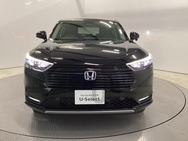 ヴェゼル ｅ：ＨＥＶＺ　メモリーナビ　リアカメラ　ＥＴＣ　衝突回避支援ブレーキ機能　スマキ　Ｐトランク　フルオートエアコン　エアバッグ　両席エアバック　Ｒカメ　パワーウィンドウ　ＬＥＤランプ　ソナー　クルーズＣ　ナビ＆ＴＶ（6枚目）