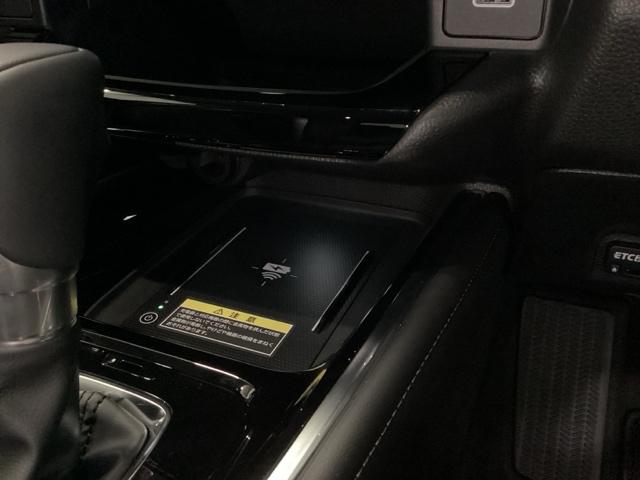 ヴェゼル ｅ：ＨＥＶＺ　メモリーナビ　リアカメラ　ＥＴＣ　衝突回避支援ブレーキ機能　スマキ　Ｐトランク　フルオートエアコン　エアバッグ　両席エアバック　Ｒカメ　パワーウィンドウ　ＬＥＤランプ　ソナー　クルーズＣ　ナビ＆ＴＶ（14枚目）