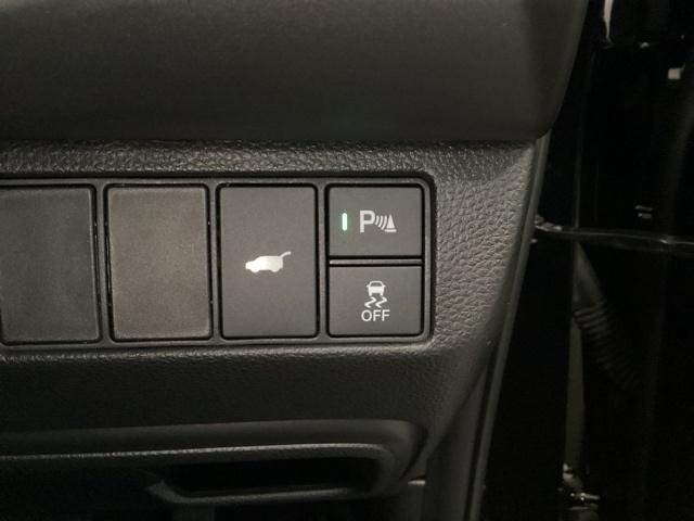 ヴェゼル ｅ：ＨＥＶＺ　メモリーナビ　リアカメラ　ＥＴＣ　衝突回避支援ブレーキ機能　スマキ　Ｐトランク　フルオートエアコン　エアバッグ　両席エアバック　Ｒカメ　パワーウィンドウ　ＬＥＤランプ　ソナー　クルーズＣ　ナビ＆ＴＶ（15枚目）