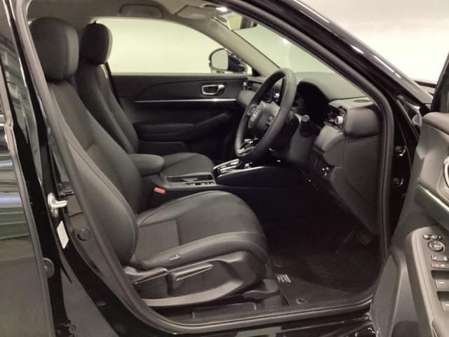 ヴェゼル ｅ：ＨＥＶＺ　メモリーナビ　リアカメラ　ＥＴＣ　衝突回避支援ブレーキ機能　スマキ　Ｐトランク　フルオートエアコン　エアバッグ　両席エアバック　Ｒカメ　パワーウィンドウ　ＬＥＤランプ　ソナー　クルーズＣ　ナビ＆ＴＶ（16枚目）