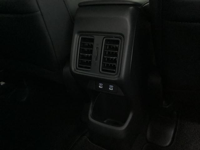 ヴェゼル ｅ：ＨＥＶＺ　メモリーナビ　リアカメラ　ＥＴＣ　衝突回避支援ブレーキ機能　スマキ　Ｐトランク　フルオートエアコン　エアバッグ　両席エアバック　Ｒカメ　パワーウィンドウ　ＬＥＤランプ　ソナー　クルーズＣ　ナビ＆ＴＶ（26枚目）